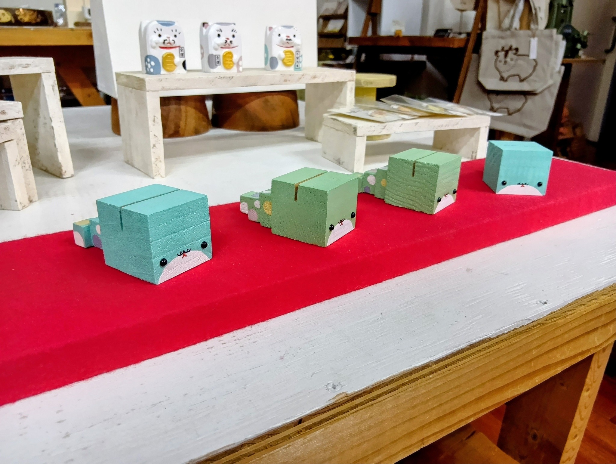 MH design へびカードスタンド